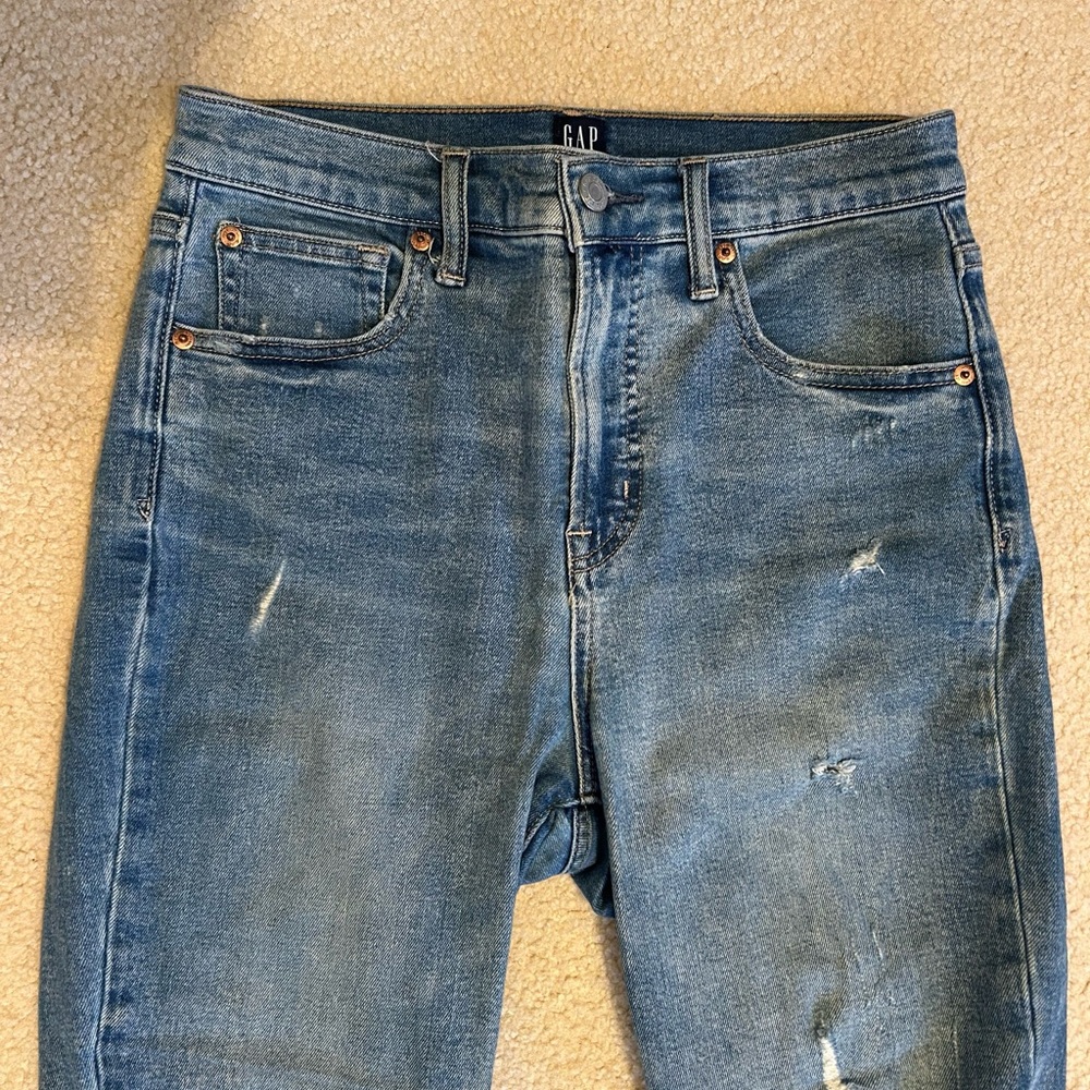 Women’s Gap True Skinny Jeans